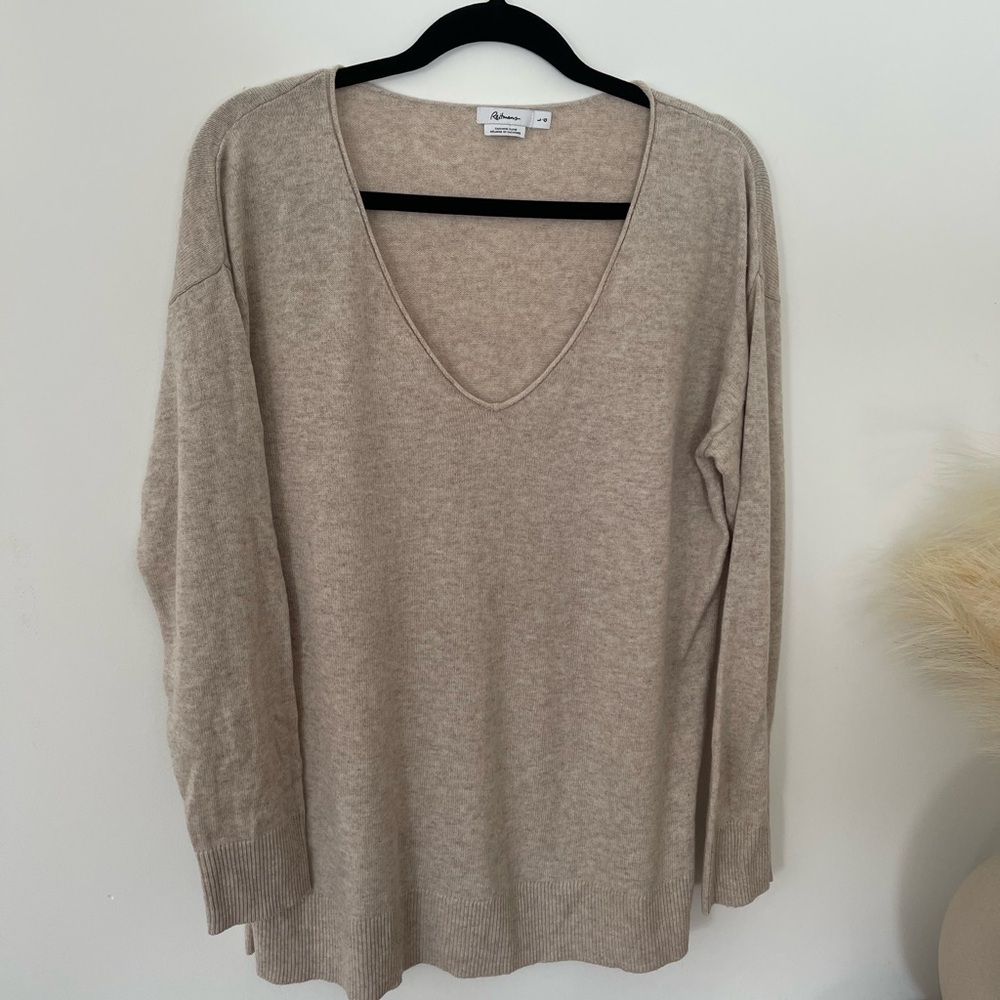 Reitmans Light Tan V-Neck Sweater